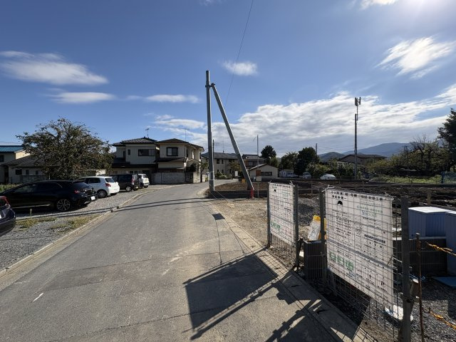 【前面道路含む現地写真】 | 比企郡小川町第1期　ワイウッドコート　新築戸建　全4区画　2号棟 | 10/3撮影