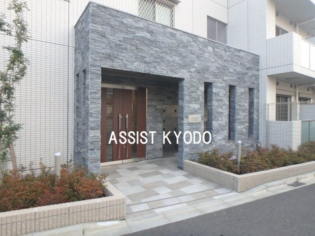 プランドール千歳台のエントランス