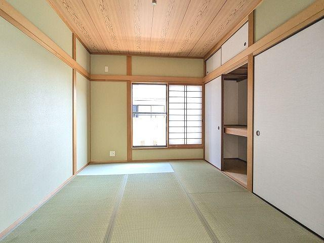 長尾峠町　中古一戸建ての和室|和室6.0帖
■物件内覧・資金計画相談・住宅ローン相談、リフォーム相談、お問合せ受付中■
※当日・翌日のご内覧、ご相談はお電話でのお問合せがスムーズです！