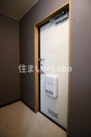 アーバン高宮 112の玄関