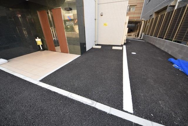 グランフォース浮間舟渡の駐車場