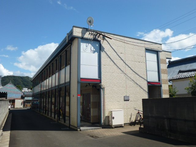 レオパレスあめかの外観|外観もきれいです