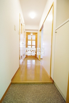 【玄関】 | プレジオ小山Ⅱ | ゆったりとした玄関