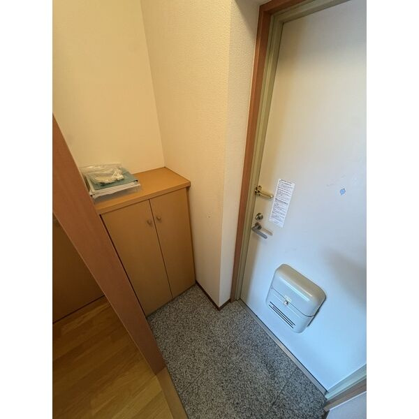 ホワイトクレインの玄関