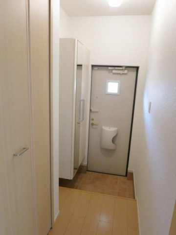ヴァーサ大和の玄関