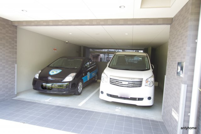 プレサンス梅田東ディアロ　仲介手数料無料の駐車場