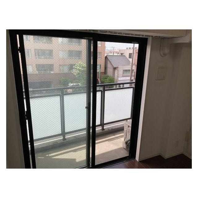 ハーモニーレジデンス東京イーストコア＃００２のバルコニー