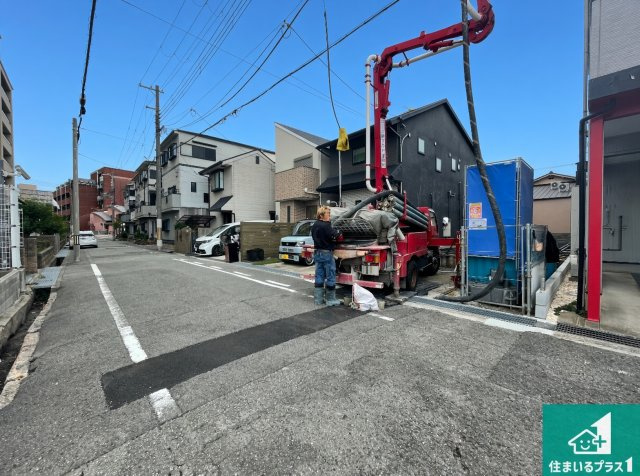 尼崎市立花町　第2期　新築一戸建ての前面道路含む現地写真|周辺は落ち着いた街並みの住宅地！子育てがしやすい住環境です！まだ未完成ですが、現地でしかわからない事もございます。是非一度ご覧ください。