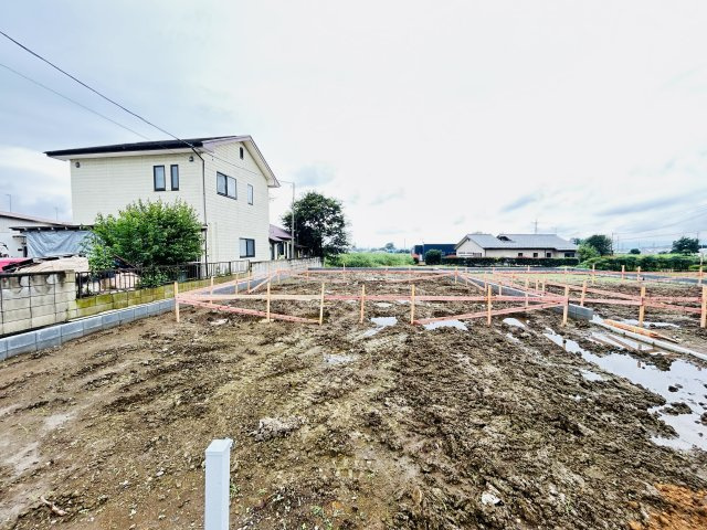 新築　前橋市今井町第１　クレイドルガーデン　2号棟の外観|現地写真　2026年12月完成予定！類似物件のご内覧等、お気軽にお問合せください♪　							
　							
