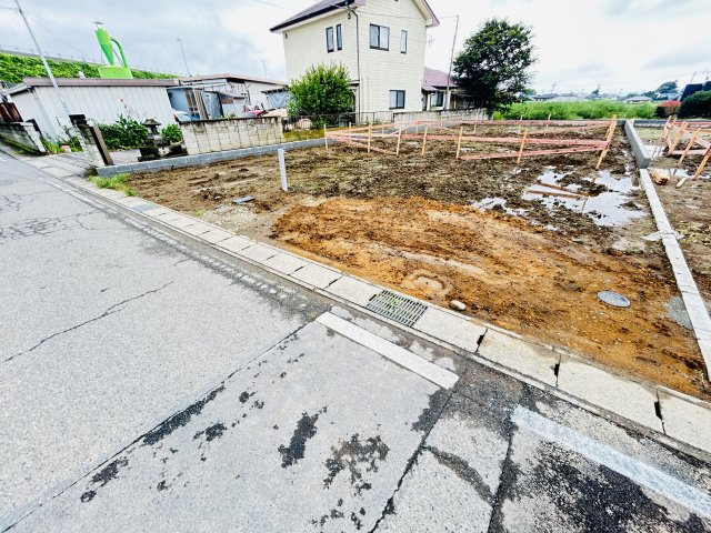 新築　前橋市今井町第１　クレイドルガーデン　2号棟の駐車場|現地写真　駐車スペースは並列3台分可能です！
