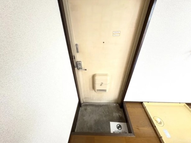 メゾン日吉の玄関