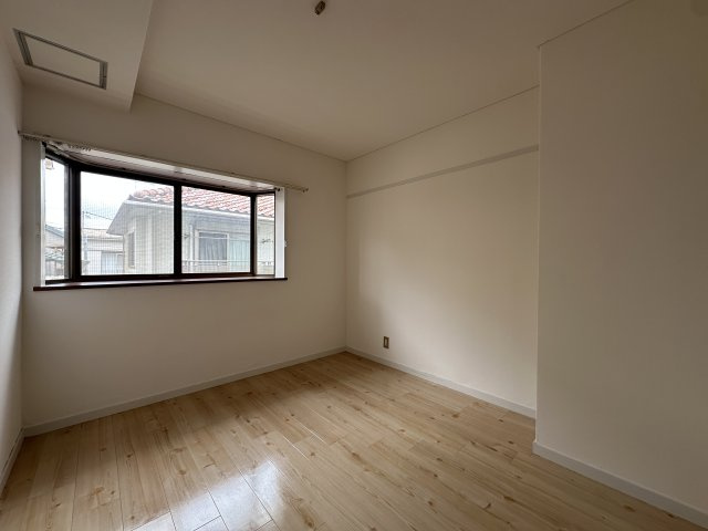 調布市国領町１丁目の賃貸マンションの寝室