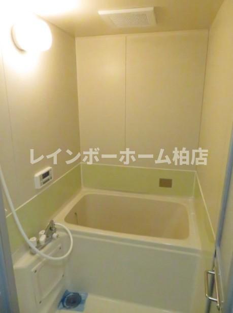 特典：仲介手数料が無料です!!の浴室|追い焚き機能があります