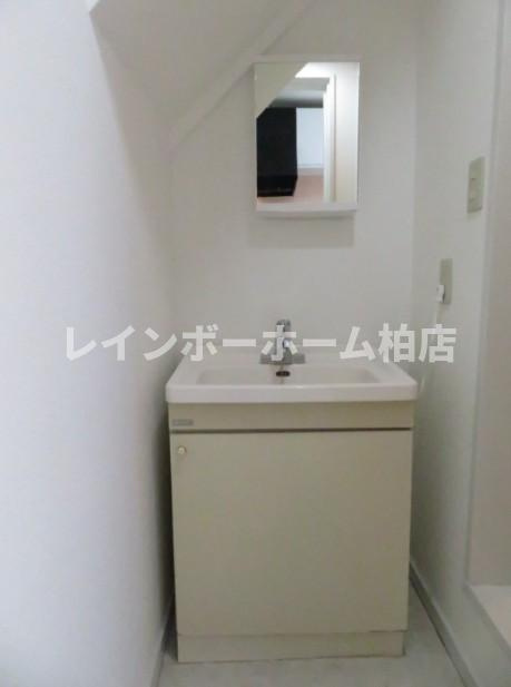 特典：仲介手数料が無料です!!の洗面所|独立洗面台です