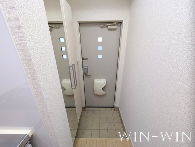 メゾン ボンヌシャンスの玄関