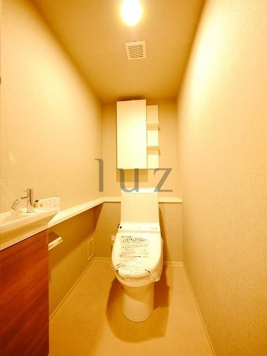 ブリリアシティ横浜磯子　E棟のトイレ|清潔感のあるトイレです！