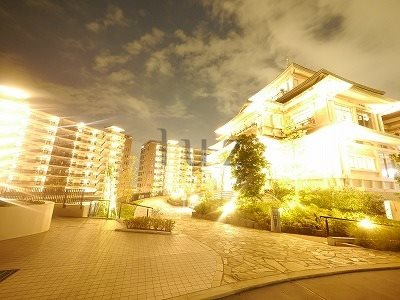 ブリリアシティ横浜磯子　E棟の外観|広大な敷地の大規模分譲マンション！
