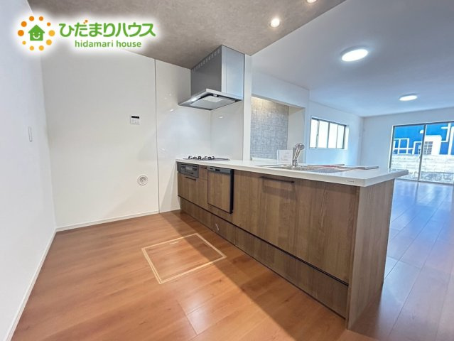 上尾市本町2期　新築戸建　01のキッチン