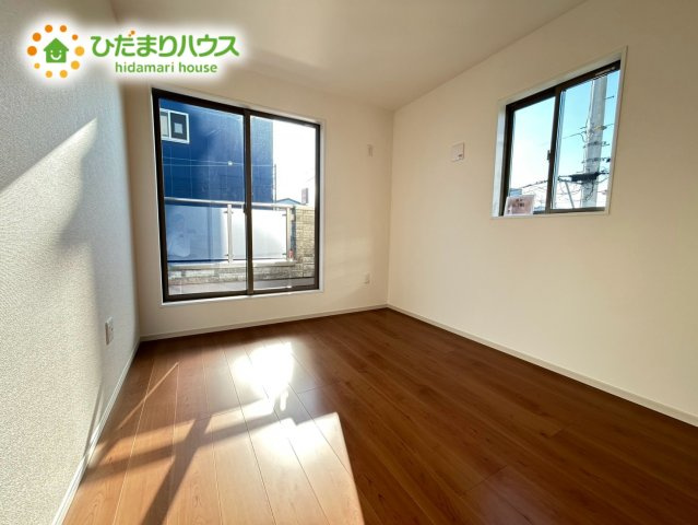 上尾市本町2期　新築戸建　01の洋室|2階洋室：6.7帖