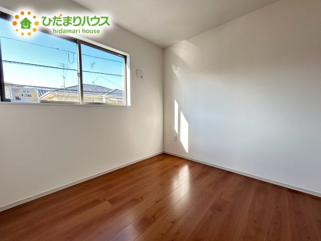 上尾市本町2期　新築戸建　01の洋室|2階洋室：4.5帖