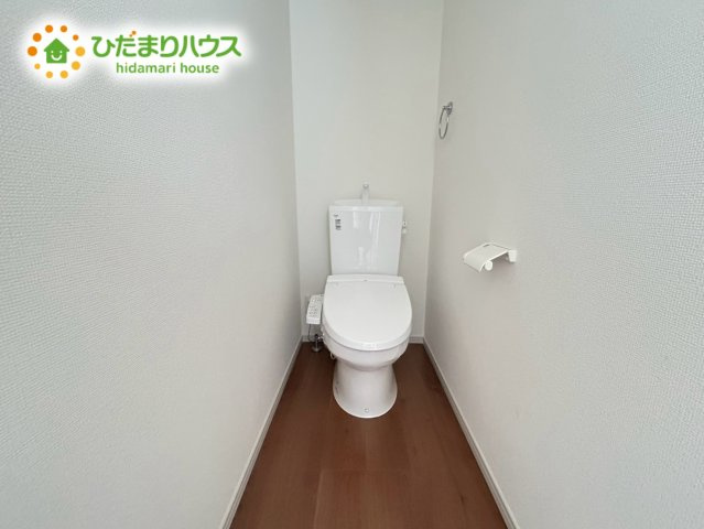 上尾市本町2期　新築戸建　01のトイレ
