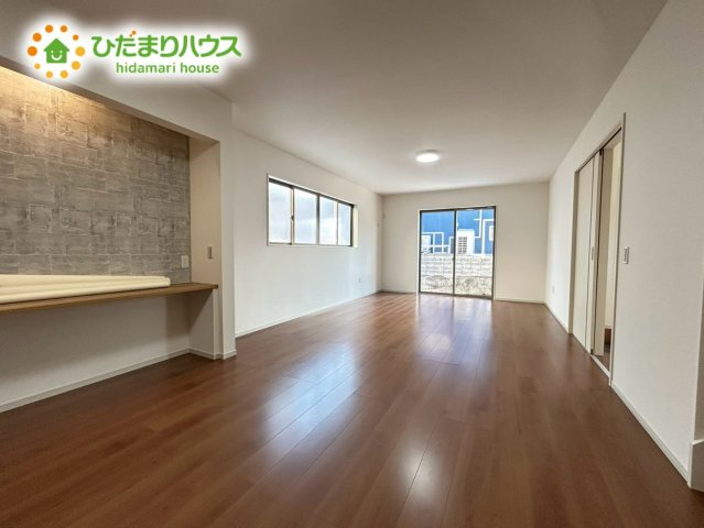 上尾市本町2期　新築戸建　01の居間・リビング|LDK：21帖