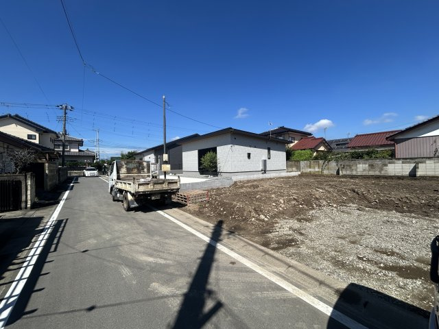 新築　高崎市沖町　Blooming　Garden　１号棟の前面道路含む現地写真|現地写真　南側接道幅員約4.6ｍ　