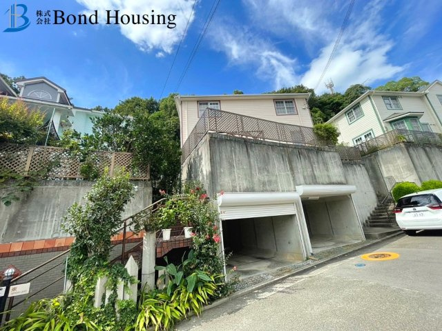 リフォ済み・敷地６４坪・２台駐車可・大久保町西脇　中古戸建の前面道路含む現地写真