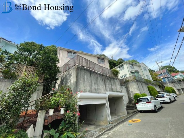 リフォ済み・敷地６４坪・２台駐車可・大久保町西脇　中古戸建の前面道路含む現地写真