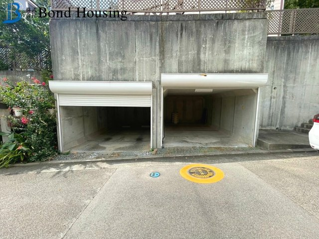 リフォ済み・敷地６４坪・２台駐車可・大久保町西脇　中古戸建の駐車場