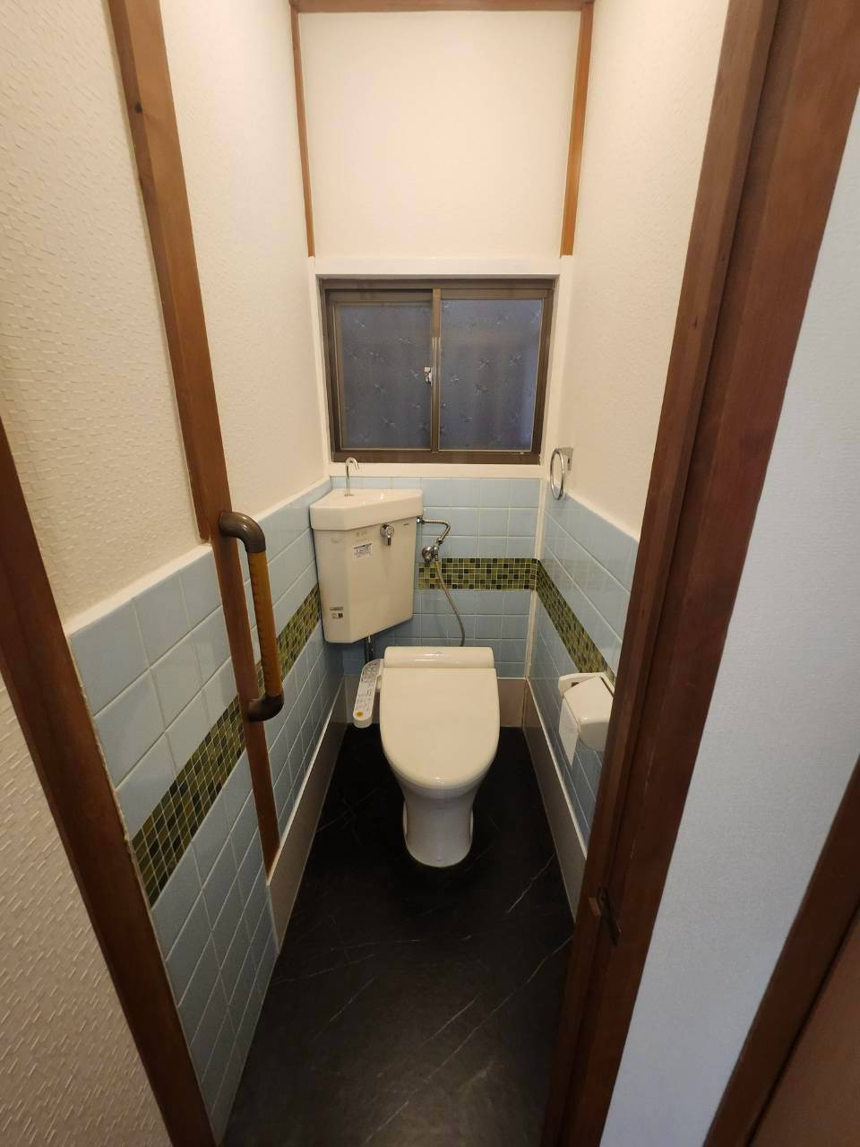 高石市高師浜2丁目戸建のトイレ