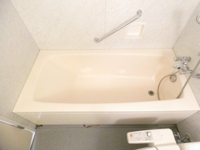 ＬａＳａｎｔｅ池田山の浴室|※別部屋参照