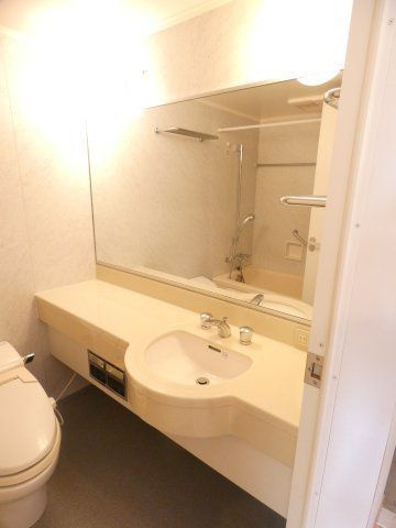 ＬａＳａｎｔｅ池田山のトイレ|※別部屋参照
