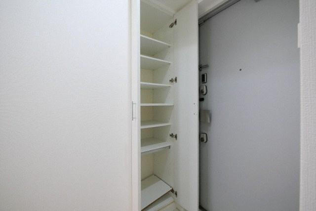 大阪市西区新町４丁目の賃貸マンションの収納