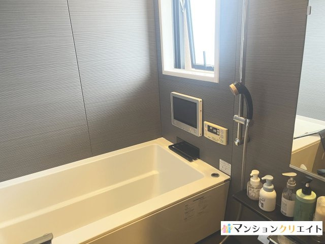 アパガーデンコート米松【電動シャッターガレージ付き】の浴室|システムバス
