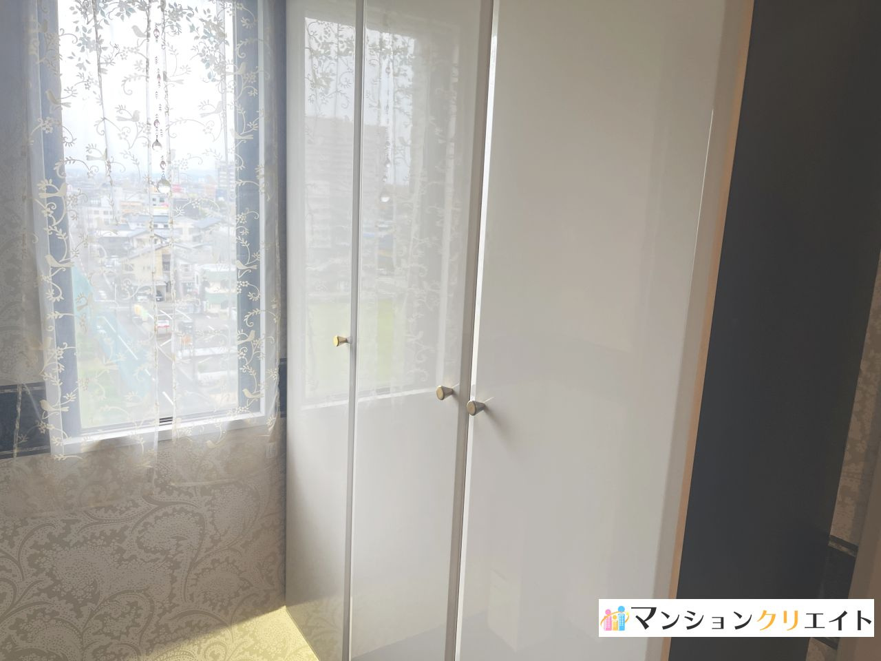 アパガーデンコート米松【電動シャッターガレージ付き】の収納|収納力のある大きなシューズボックスです