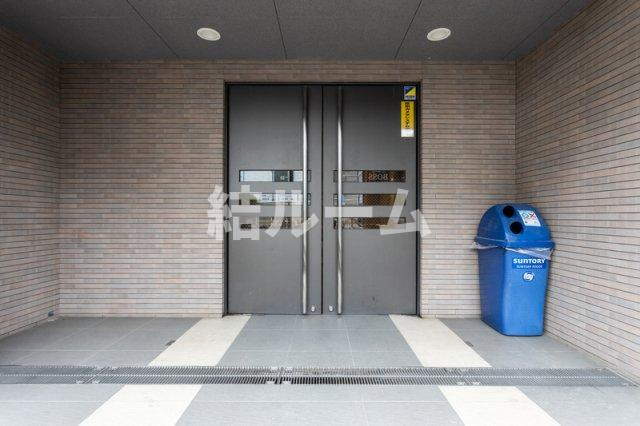 板橋区赤塚２丁目の賃貸マンションのエントランス