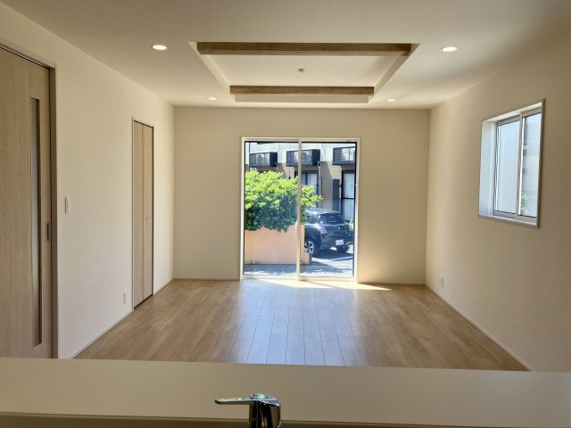 坂戸市伊豆の山町7期　新築戸建の居間・リビング