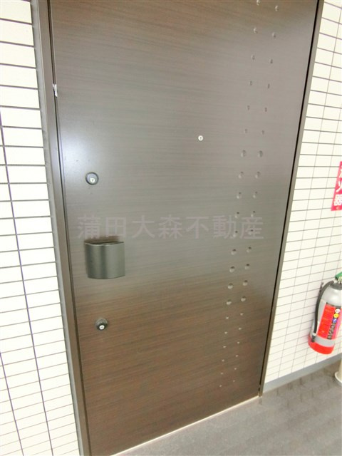 Gatehouse Otoriiの玄関