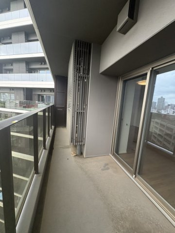 THE COURT神宮外苑のバルコニー