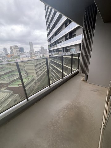 THE COURT神宮外苑のバルコニー