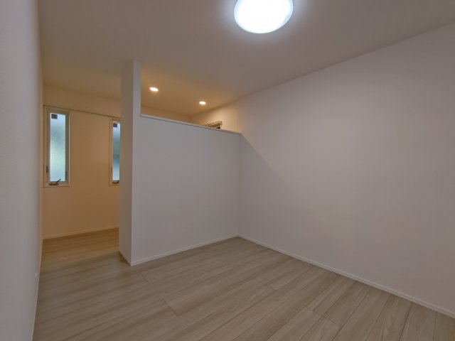 高槻市富田町５丁目のアパートの子供部屋