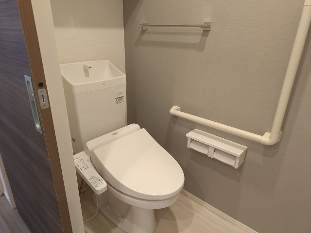 高槻市富田町５丁目のアパートのトイレ