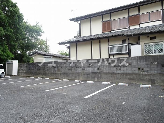 セジュール東石川の駐車場