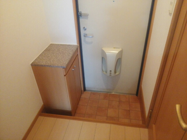 カルチェ　ラタンの玄関