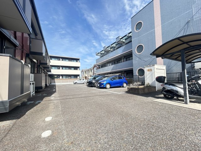 Sun Excelの駐車場