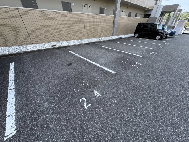 スプランドゥールヴィラの駐車場