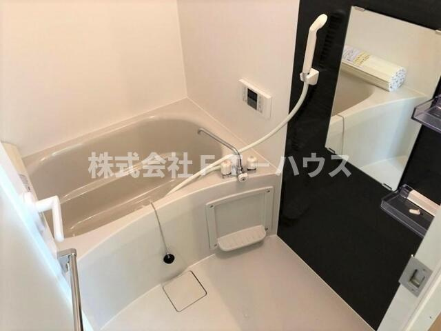 ＬＡＵＲＥＬ西船橋の浴室