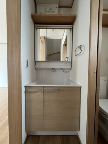 美の浜貸戸建F-8の独立洗面台