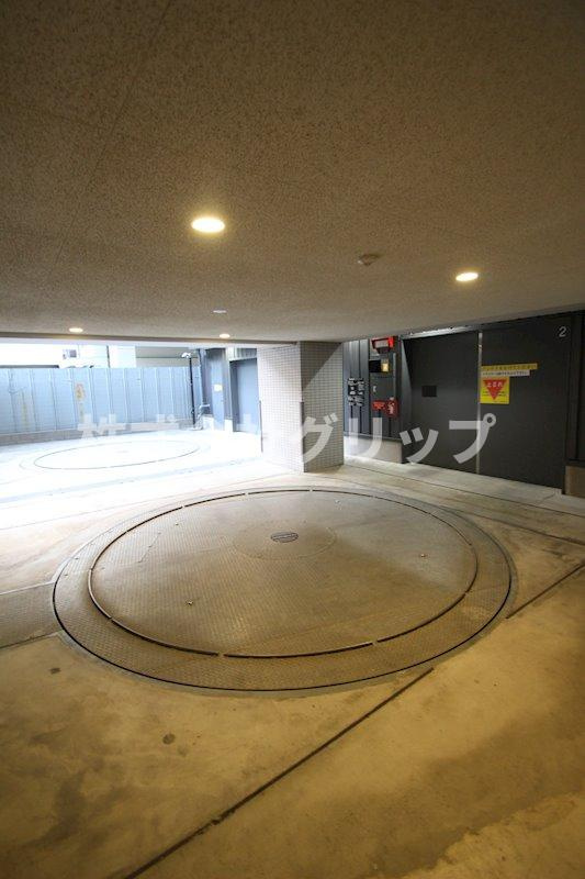 ガーラ横濱関内グランドステージの駐車場